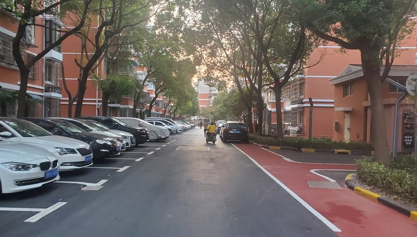 國家標(biāo)準(zhǔn)車位的長和寬是多少?.png 國家標(biāo)準(zhǔn)車位的長和寬是多少?.png