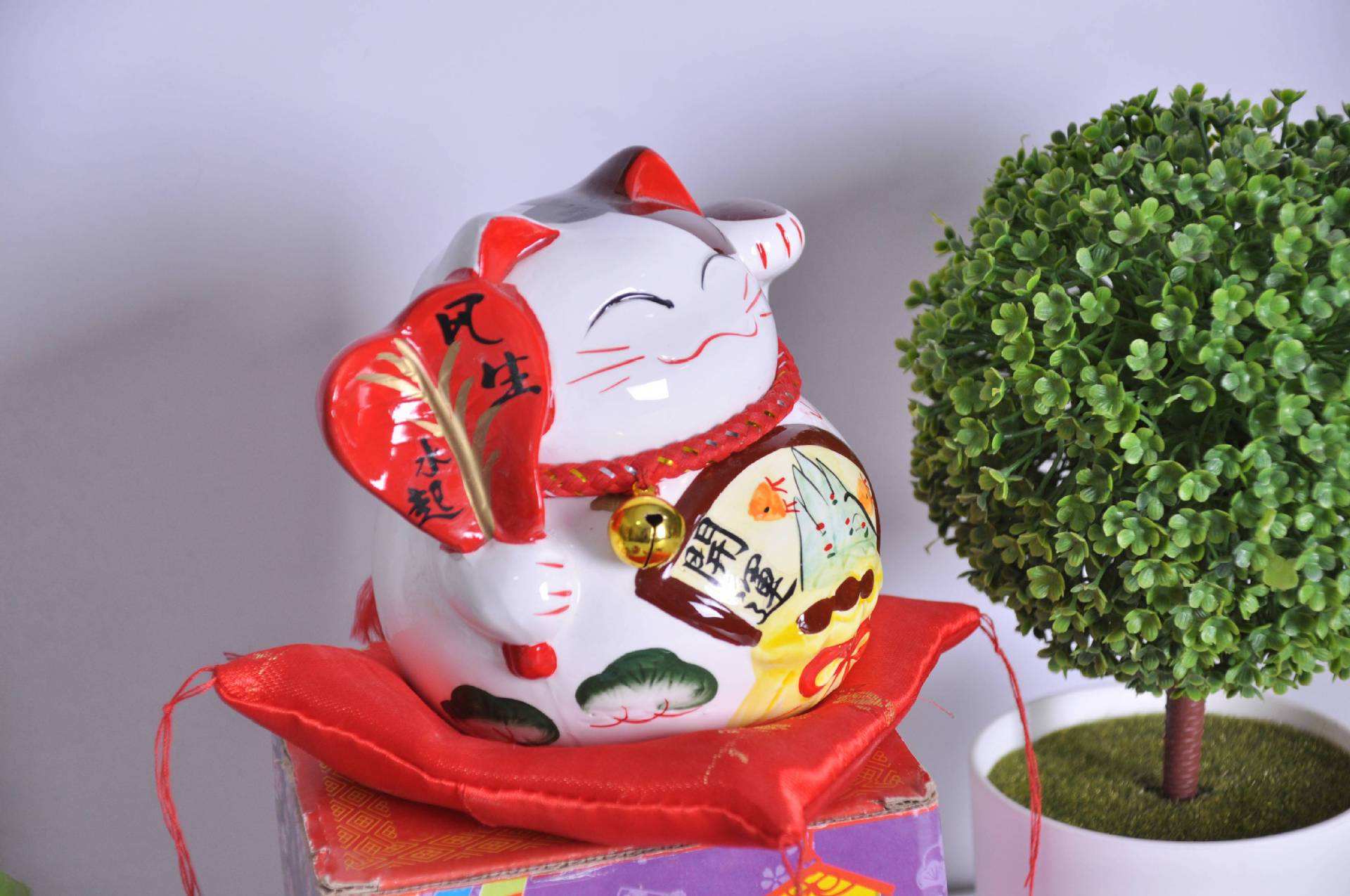 招財(cái)貓擺放時間有什么講究 風(fēng)水吉祥物注意忌諱.jpeg 招財(cái)貓擺放時間有什么講究 風(fēng)水吉祥物注意忌諱.jpeg