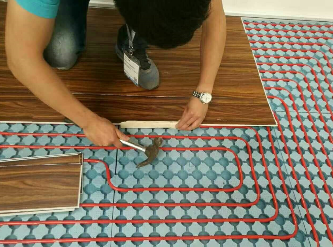 什么是地?zé)岵膳?png 什么是地?zé)岵膳?png